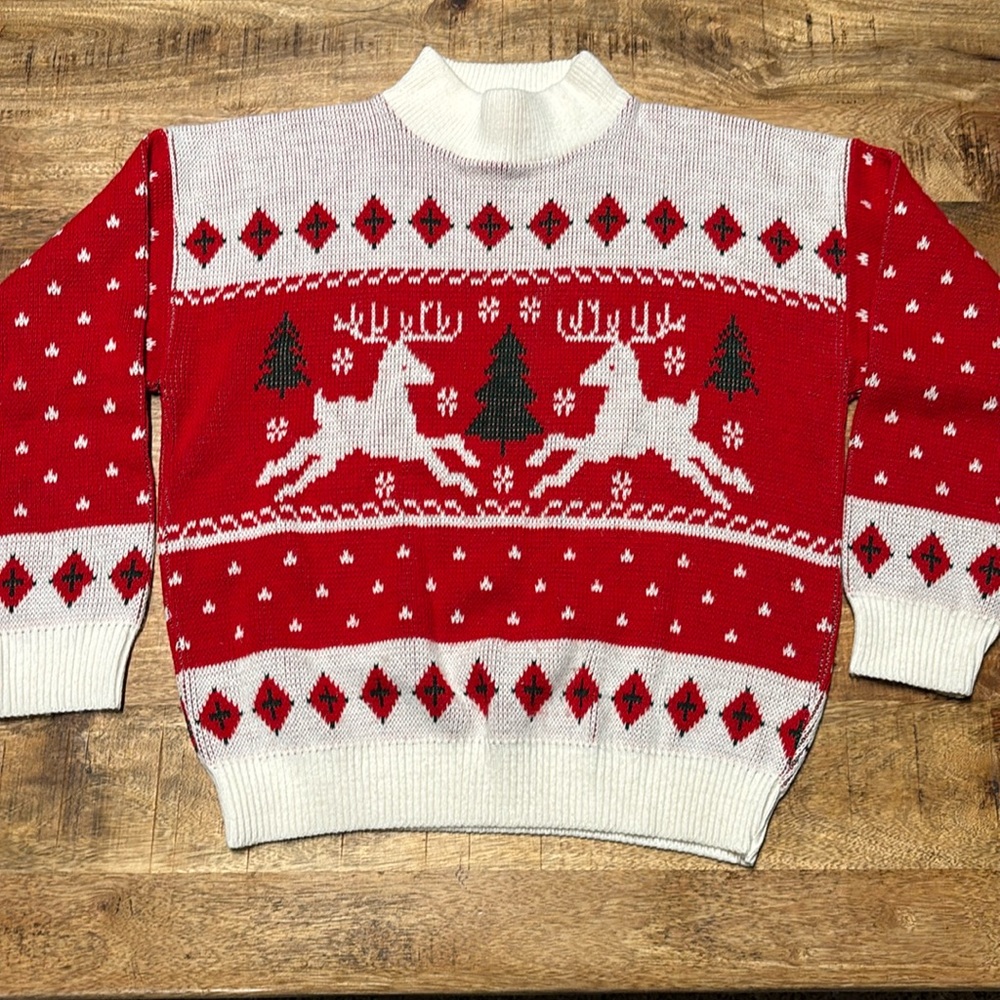Diversity Sport VTG  Red White Classic Reindeer Christmas Sweater Petite S (6)